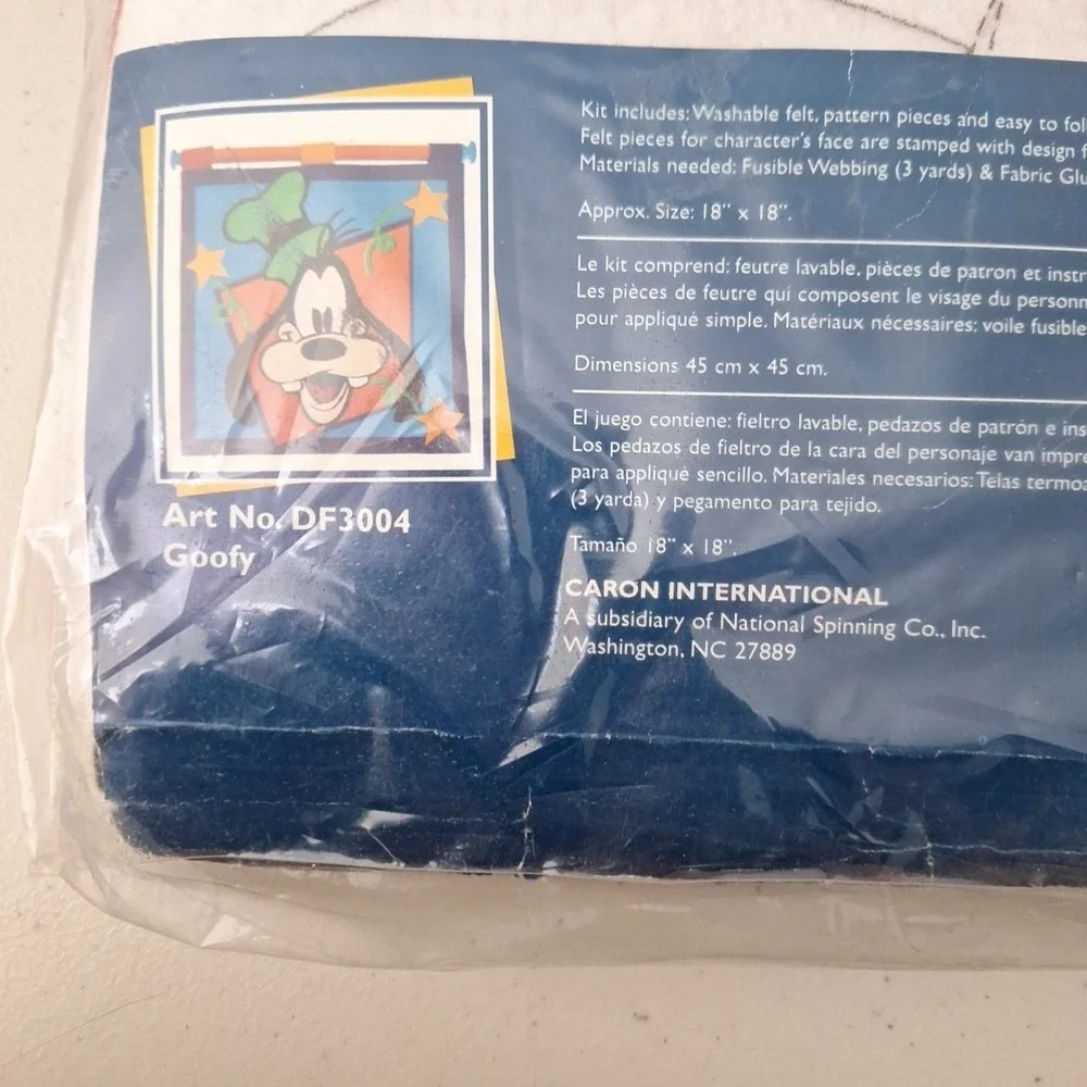 Vtg Disney Authentic Mickey Unlimited Goofy Fabric Applique Kit No DF3004 USA